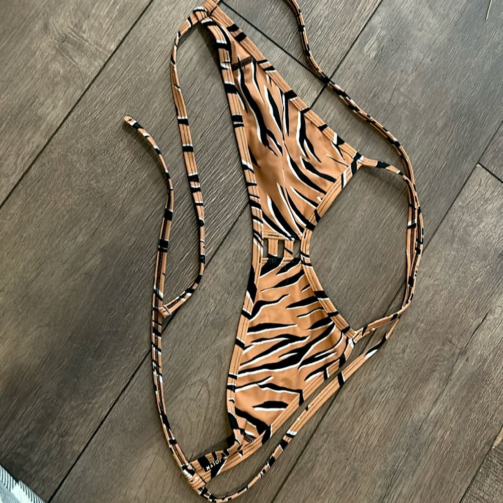 Joyln TomCat bathing suit top size large